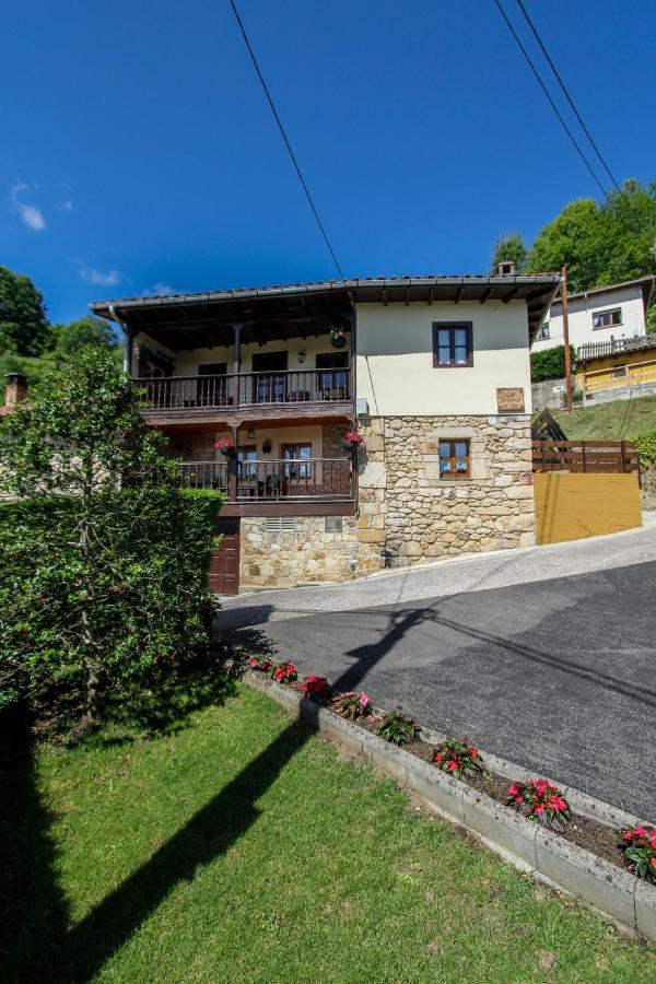 Apartamentos 'Los Balcones De Nieda 2' Cangas de Onis Exterior photo