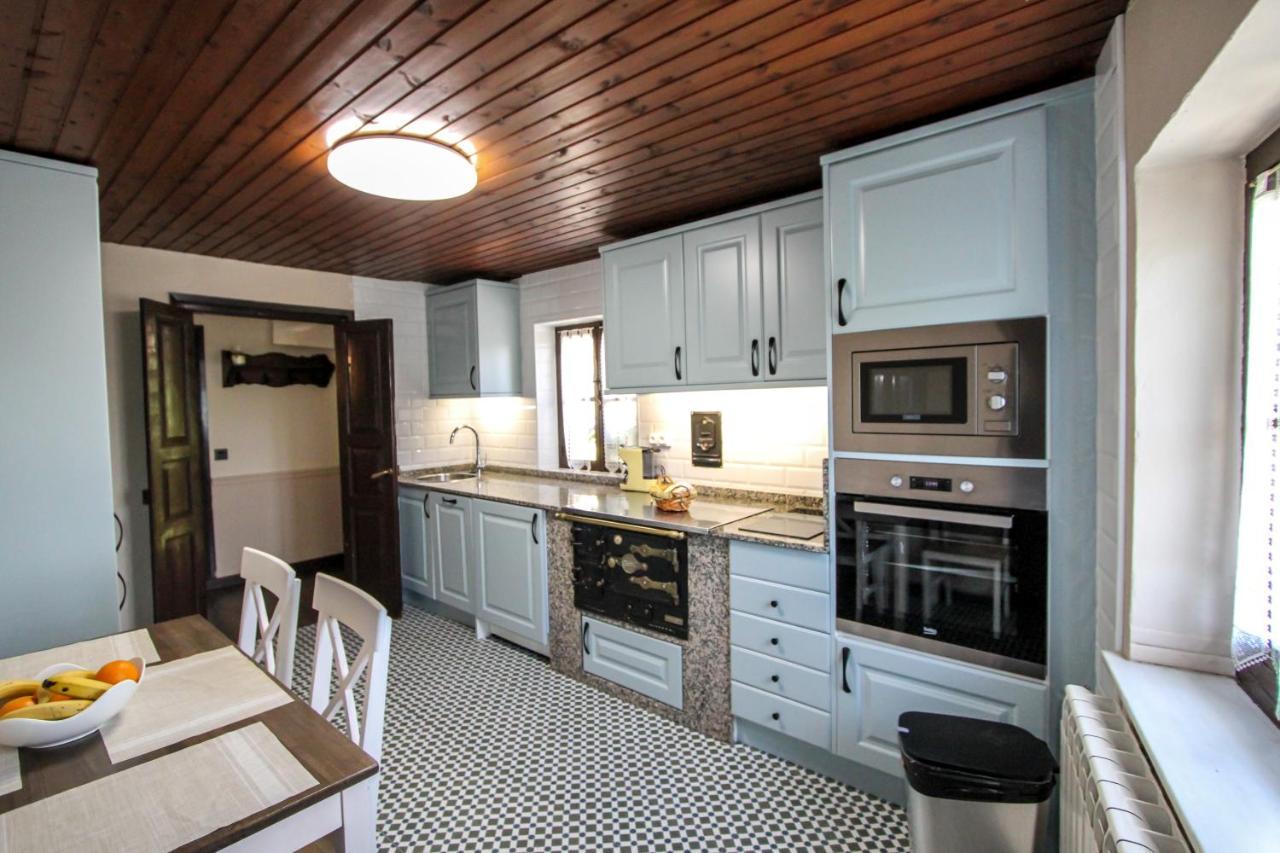 Apartamentos 'Los Balcones De Nieda 2' Cangas de Onis Exterior photo